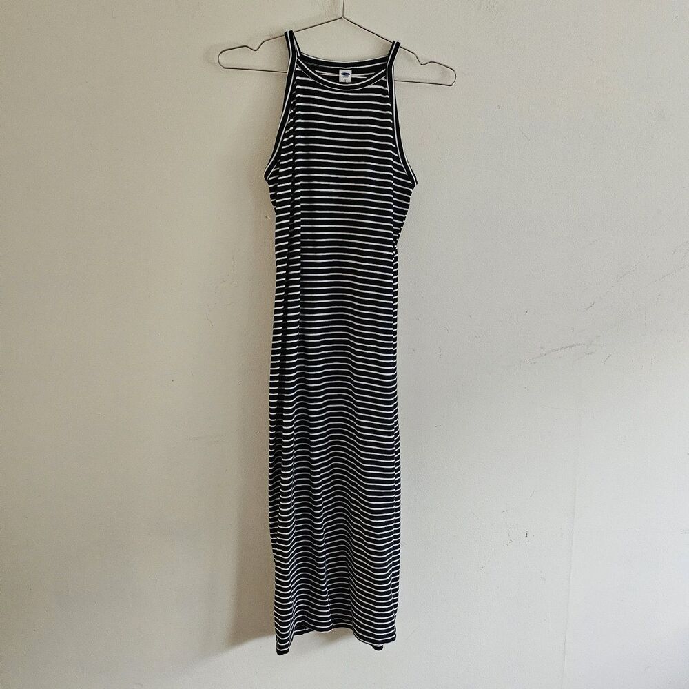 Old Navy striped maxi dress, size S, gently used, good condition.